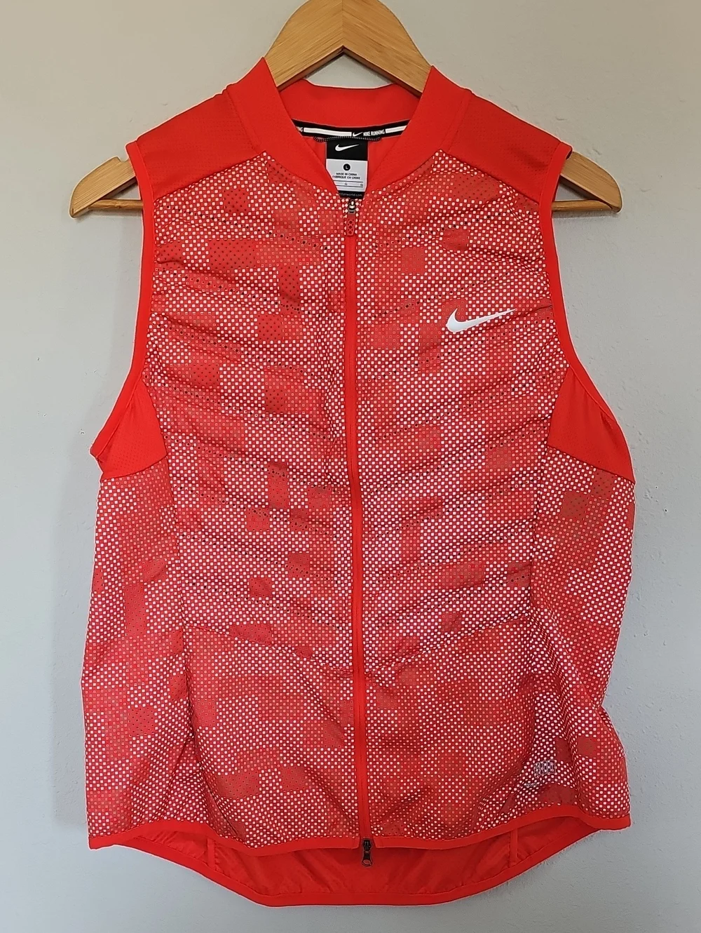 Nike Red Sleeveless Reflective Running Vest